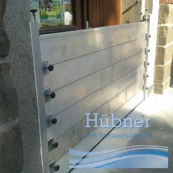 hübner-hochwasserschutz-amari-dammbalken-mit-horizontalspanner